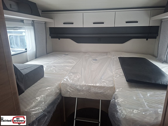 Knaus L!VE I 700 MEG Lithium! 15 of 30