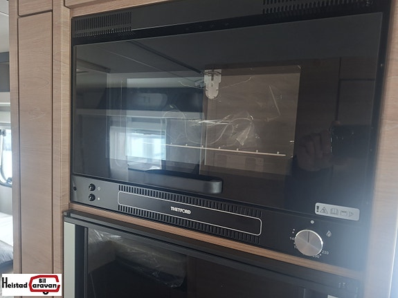 Knaus L!VE I 700 MEG Lithium! 13 of 30