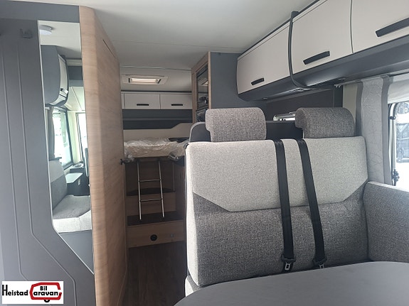 Knaus L!VE I 700 MEG Lithium! 6 of 30