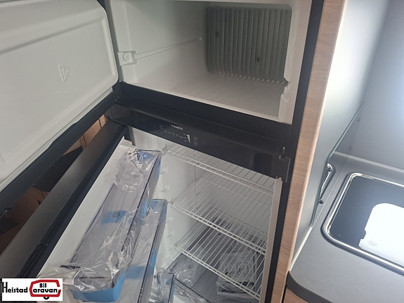 Knaus L!VE I 700 MEG Lithium! 12 of 30