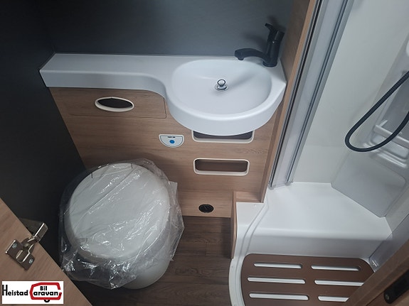 Knaus L!VE I 700 MEG Lithium! 17 of 30