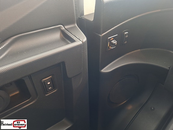 Knaus L!VE I 700 MEG Lithium! 21 of 30