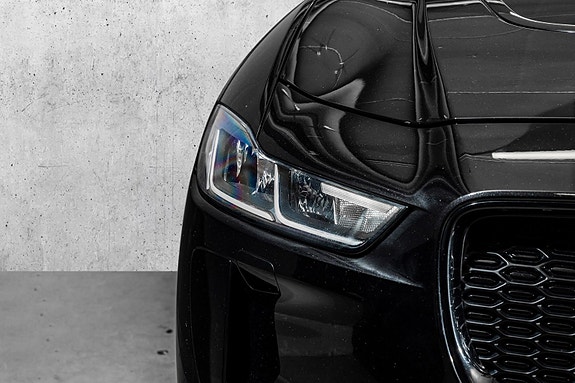 Jaguar I-PACE 7 of 30