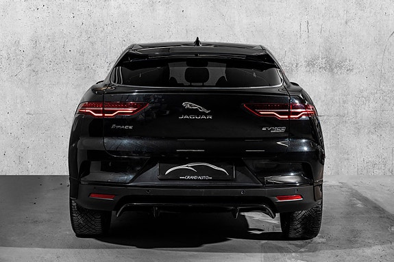 Jaguar I-PACE 4 of 30