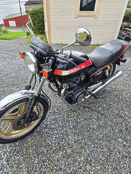 Honda CB 400 N 2 of 7