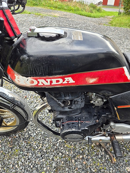 Honda CB 400 N 3 of 7