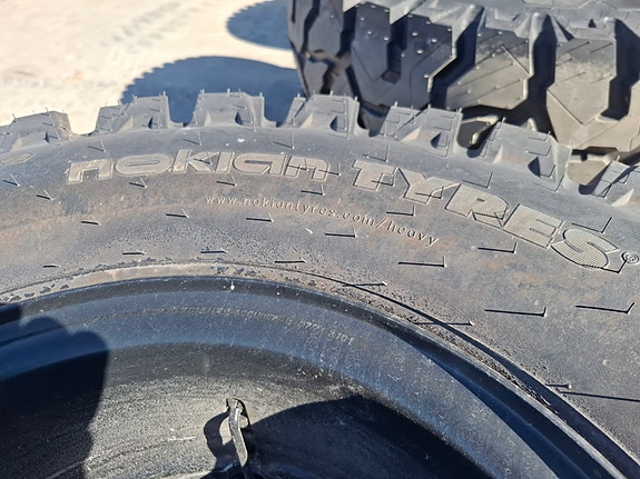 Hitachi Dekk på originalfelg