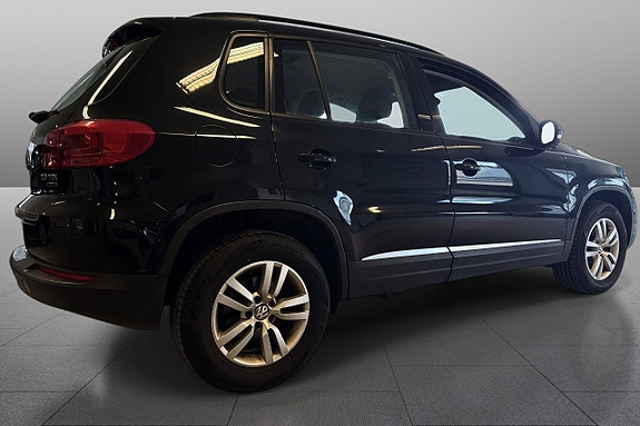 Volkswagen Tiguan 5 of 5