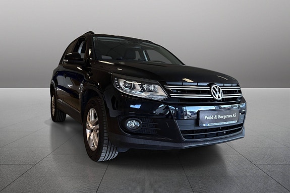 Volkswagen Tiguan 2 of 5