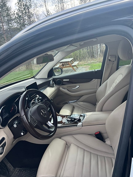 Mercedes-Benz GLC350 e 9 of 10
