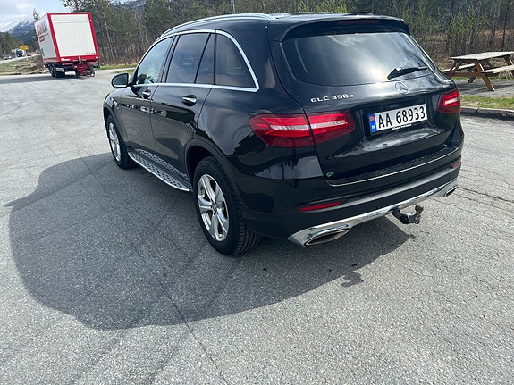 Mercedes-Benz GLC350 e 4 of 10
