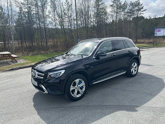 Mercedes-Benz GLC350 e 2 of 10
