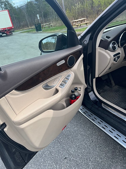 Mercedes-Benz GLC350 e 8 of 10