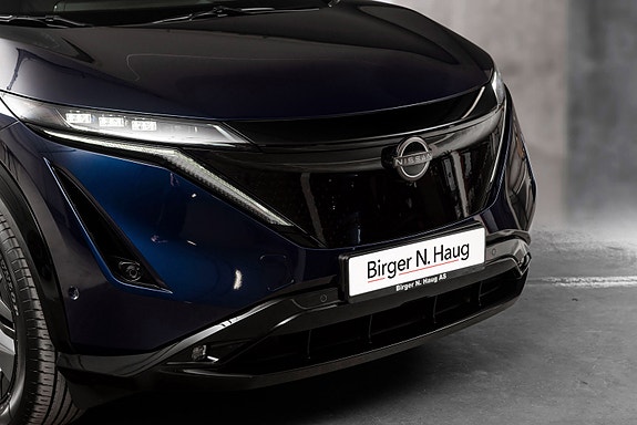 Nissan Ariya 4 of 30