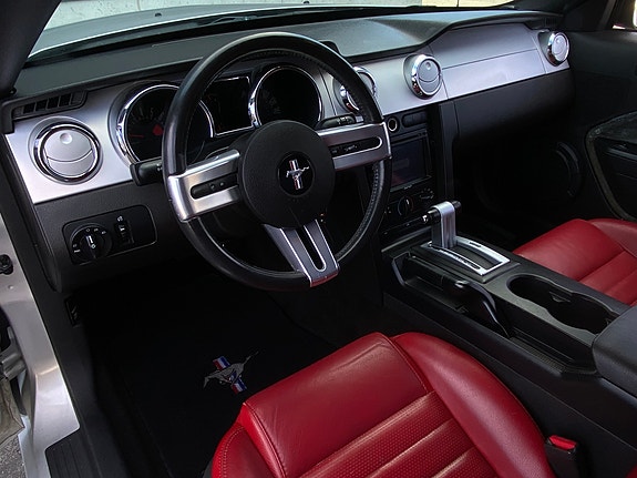 Ford Mustang 19 of 30