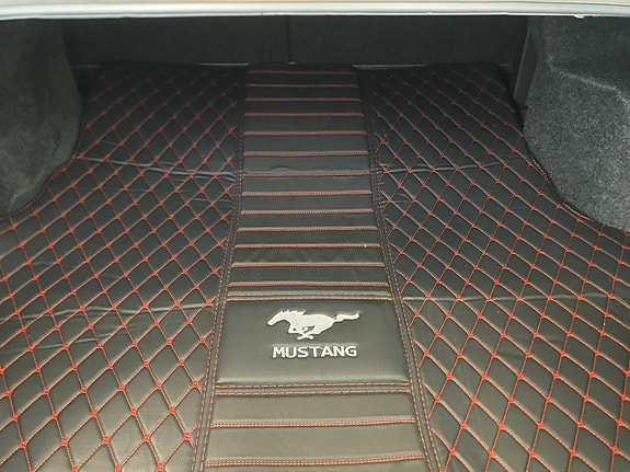 Ford Mustang 27 of 30