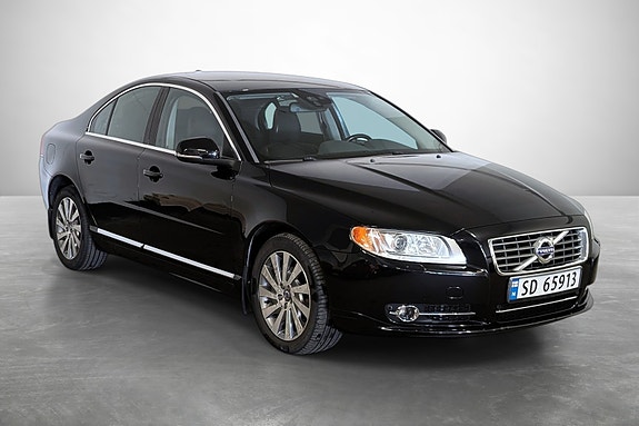 Volvo S80 4 of 5