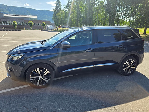 Peugeot 5008 4 of 5