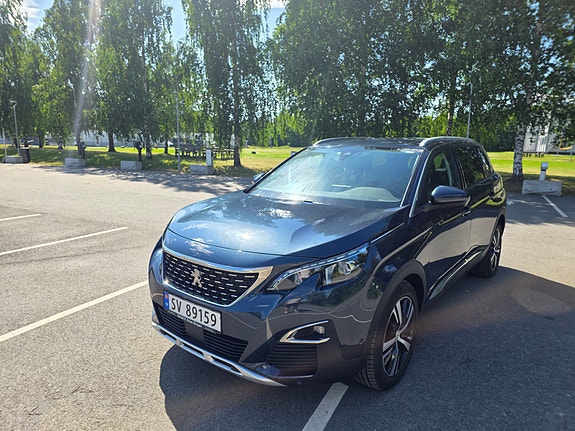 Peugeot 5008 3 of 5