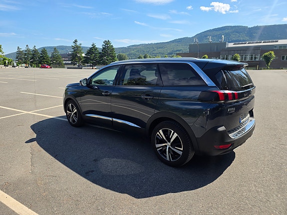 Peugeot 5008 5 of 5