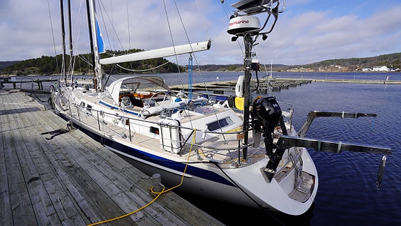 Hallberg-Rassy 62 SERENITY 2 of 5
