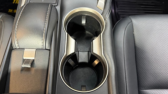 Lexus NX300h 27 of 30