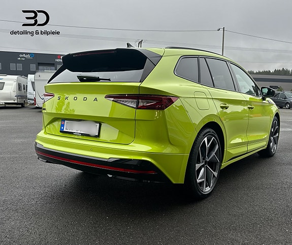 Skoda Enyaq RS 3 of 5