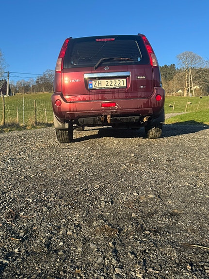 Nissan X-Trail 8 of 20