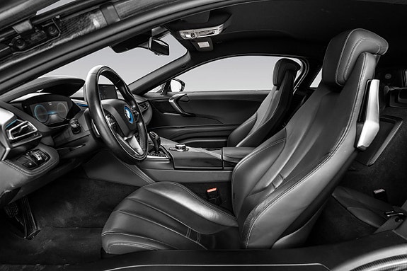 BMW i8 15 of 30