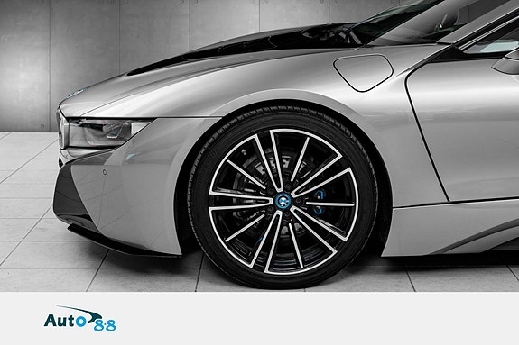 BMW i8 9 of 30