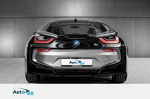 BMW i8 13 of 30