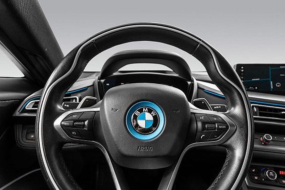 BMW i8 16 of 30