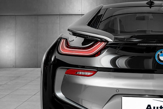 BMW i8 14 of 30