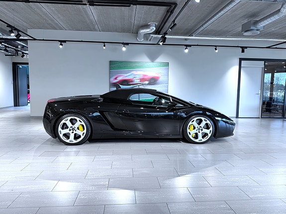 Lamborghini Gallardo 4 of 5