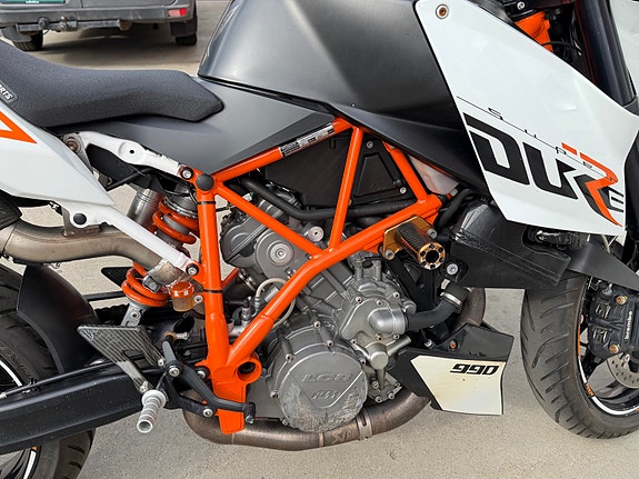 KTM 10 of 14