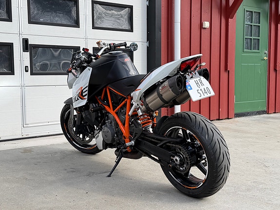 KTM 8 of 14