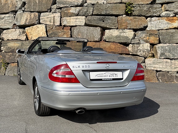 Mercedes-Benz CLK-Klasse 11 of 30