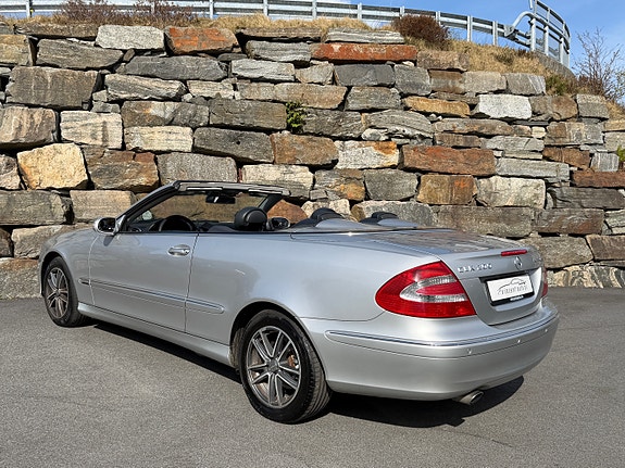 Mercedes-Benz CLK-Klasse 9 of 30