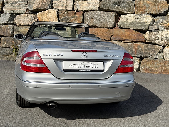 Mercedes-Benz CLK-Klasse 12 of 30