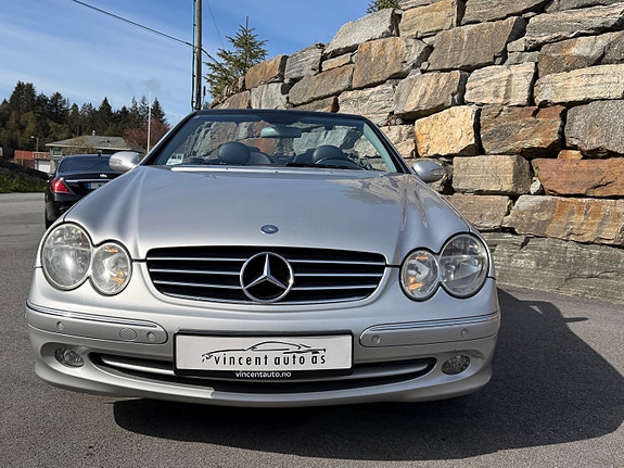 Mercedes-Benz CLK-Klasse 4 of 30