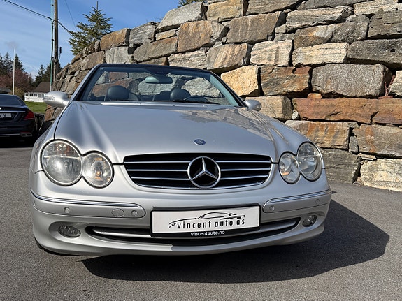 Mercedes-Benz CLK-Klasse 3 of 30