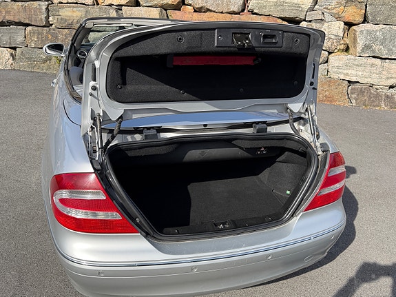 Mercedes-Benz CLK-Klasse 27 of 30