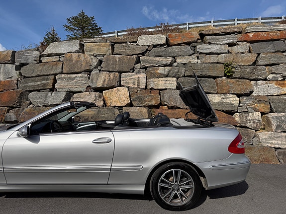 Mercedes-Benz CLK-Klasse 18 of 30