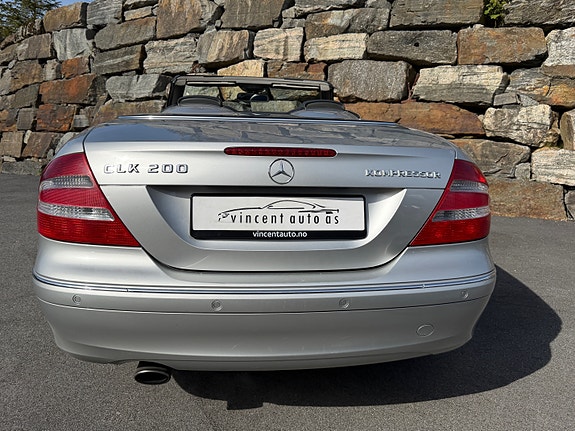 Mercedes-Benz CLK-Klasse 13 of 30