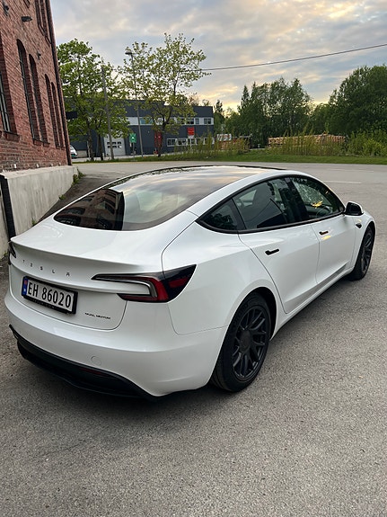 Tesla Model 3 5 of 20
