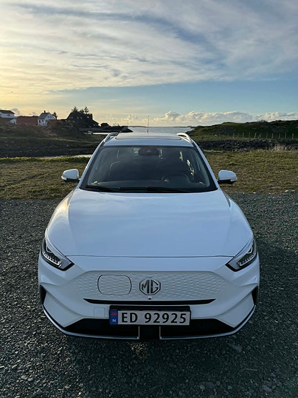 MG ZS EV 2 of 25