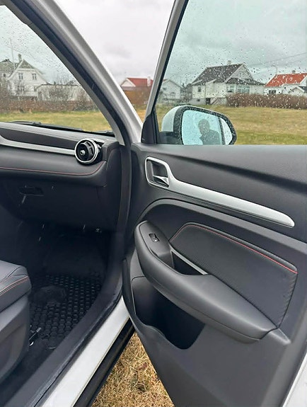 MG ZS EV 15 of 25