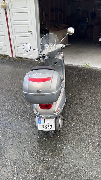 Vespa LX 125 Touring 3 of 5