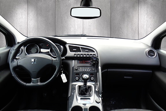 Peugeot 3008 16 of 28