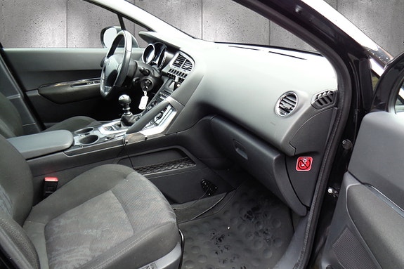 Peugeot 3008 13 of 28